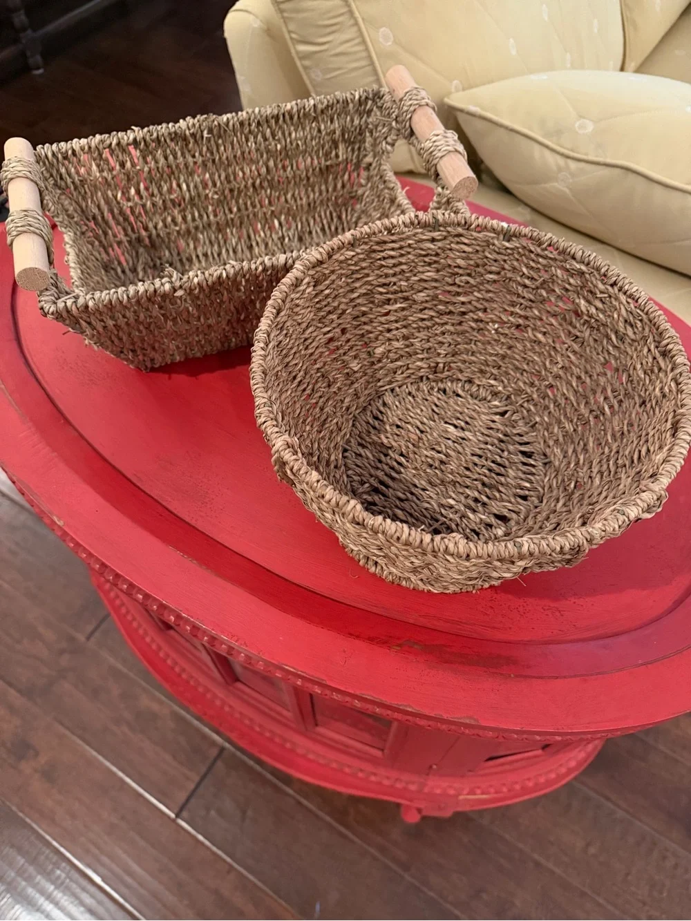 Set of 3️⃣ Baskets - 2️⃣ Natural Seagrass & 1️⃣ Gold-Tone Metal